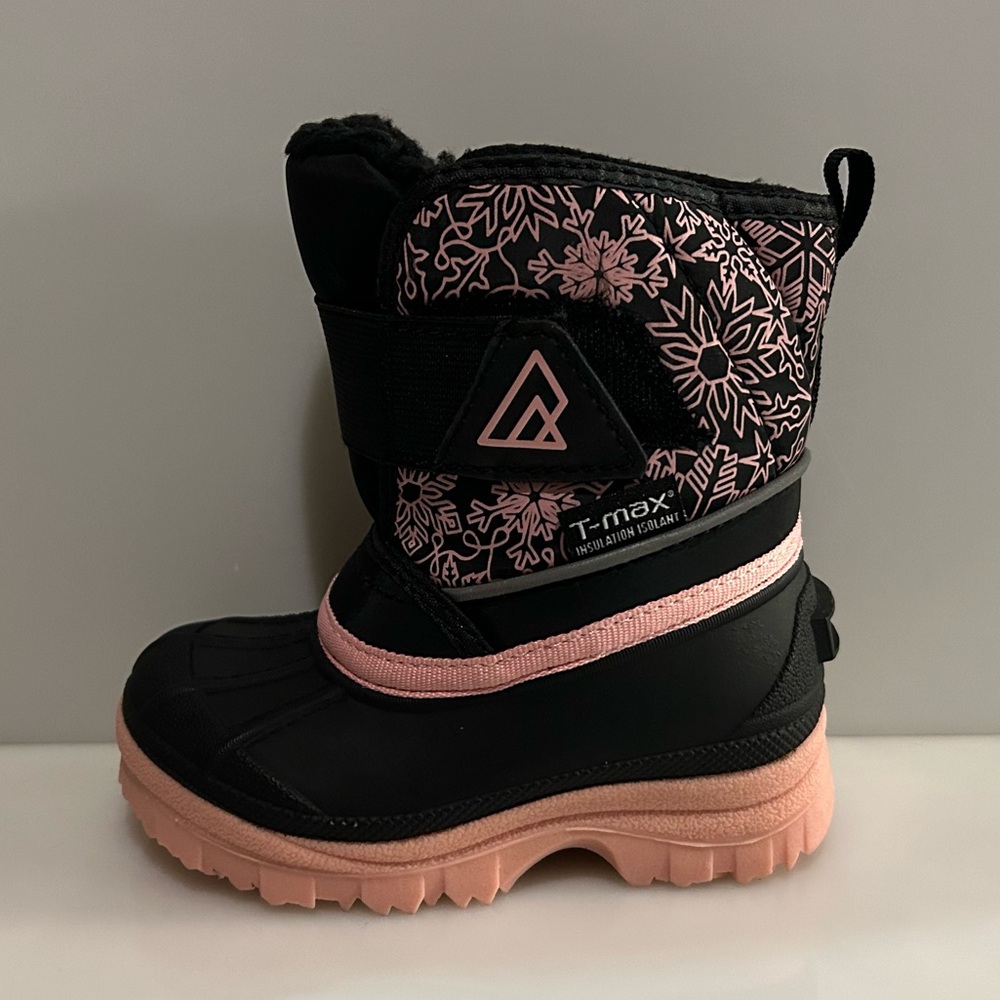 New Girls Ripzone Black Pink Winter Boots - Size 7K